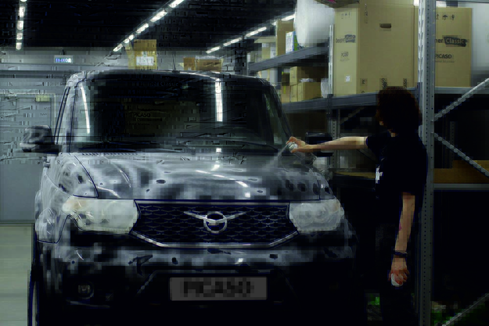 Picture 2. Preparing the car body for scanning. Application of matting spray. picaso-2.jpg