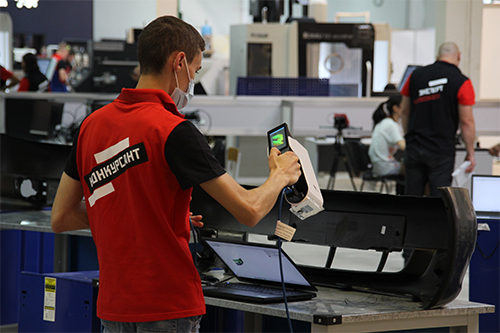 WorldSkills in Ufa (Russia). Scanning a car bumper with Calibry 3D scanner ws-4.jpg
